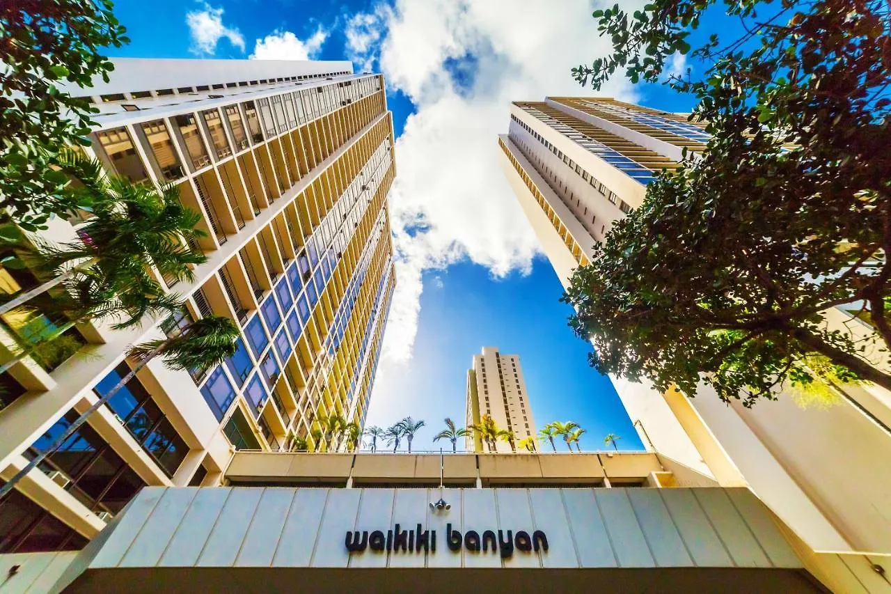 Remodeled 1Br Condo, Ocean Views With Free Parking! Honolulu Apartment