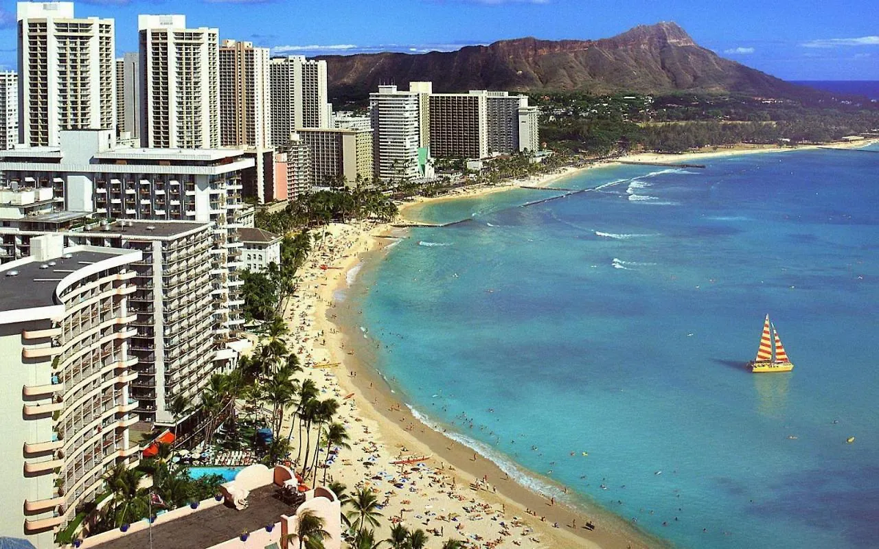 Remodeled 1Br Condo, Ocean Views With Free Parking! Honolulu Apartment